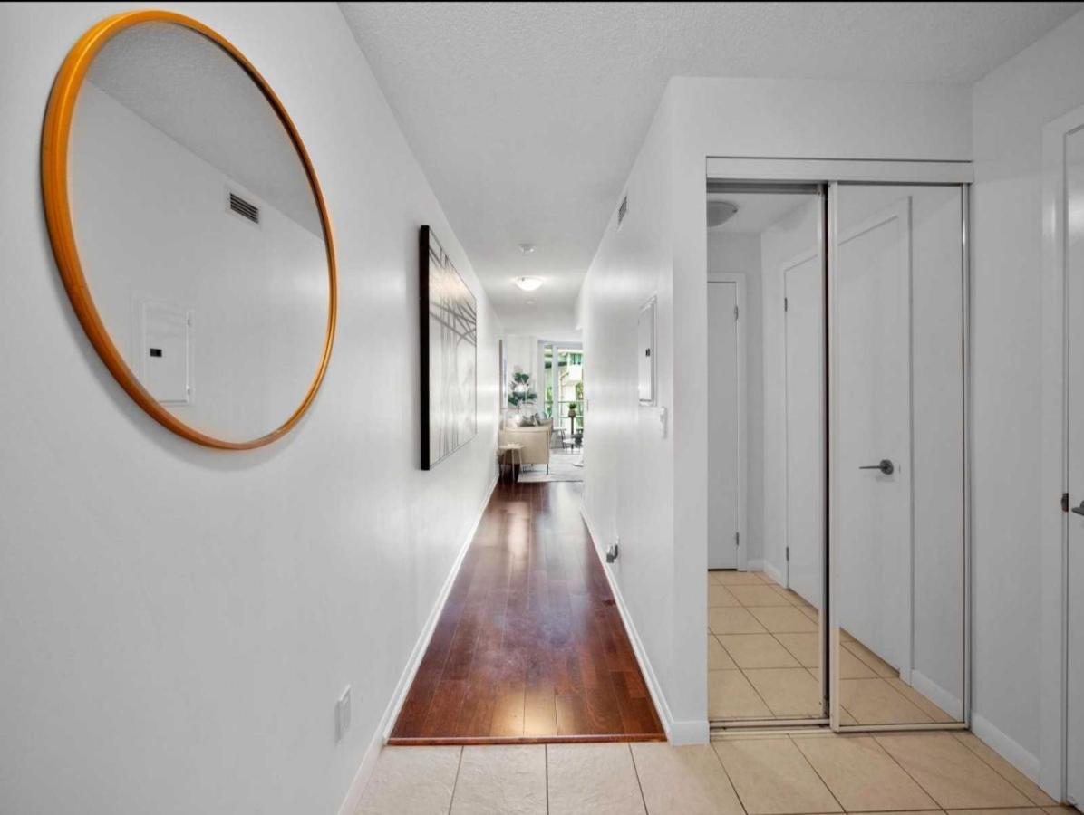 Cn Tower View With Free Parking, Pool, & More Amenities Торонто Экстерьер фото