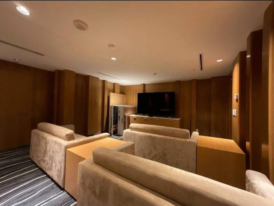 Cn Tower View With Free Parking, Pool, & More Amenities Торонто Экстерьер фото